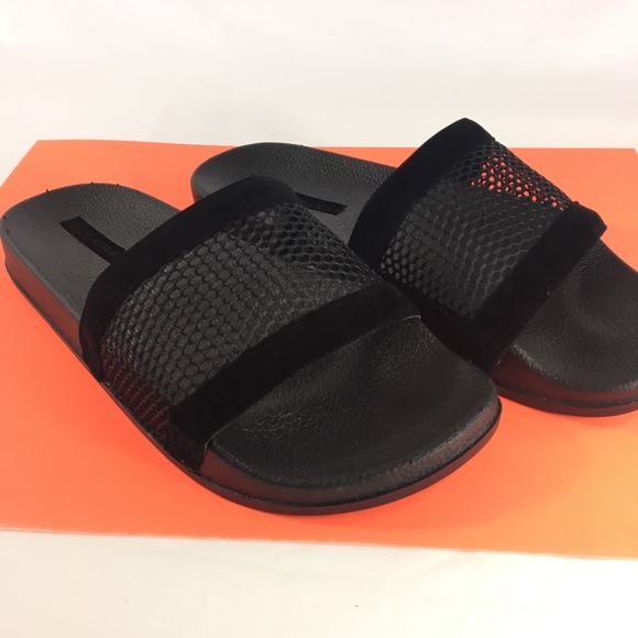 Black Slides - Picture 6 of 8